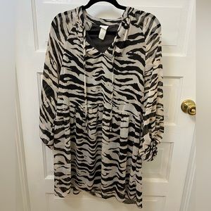 H&M Zebra Print Long Sleeve Dress Size XS